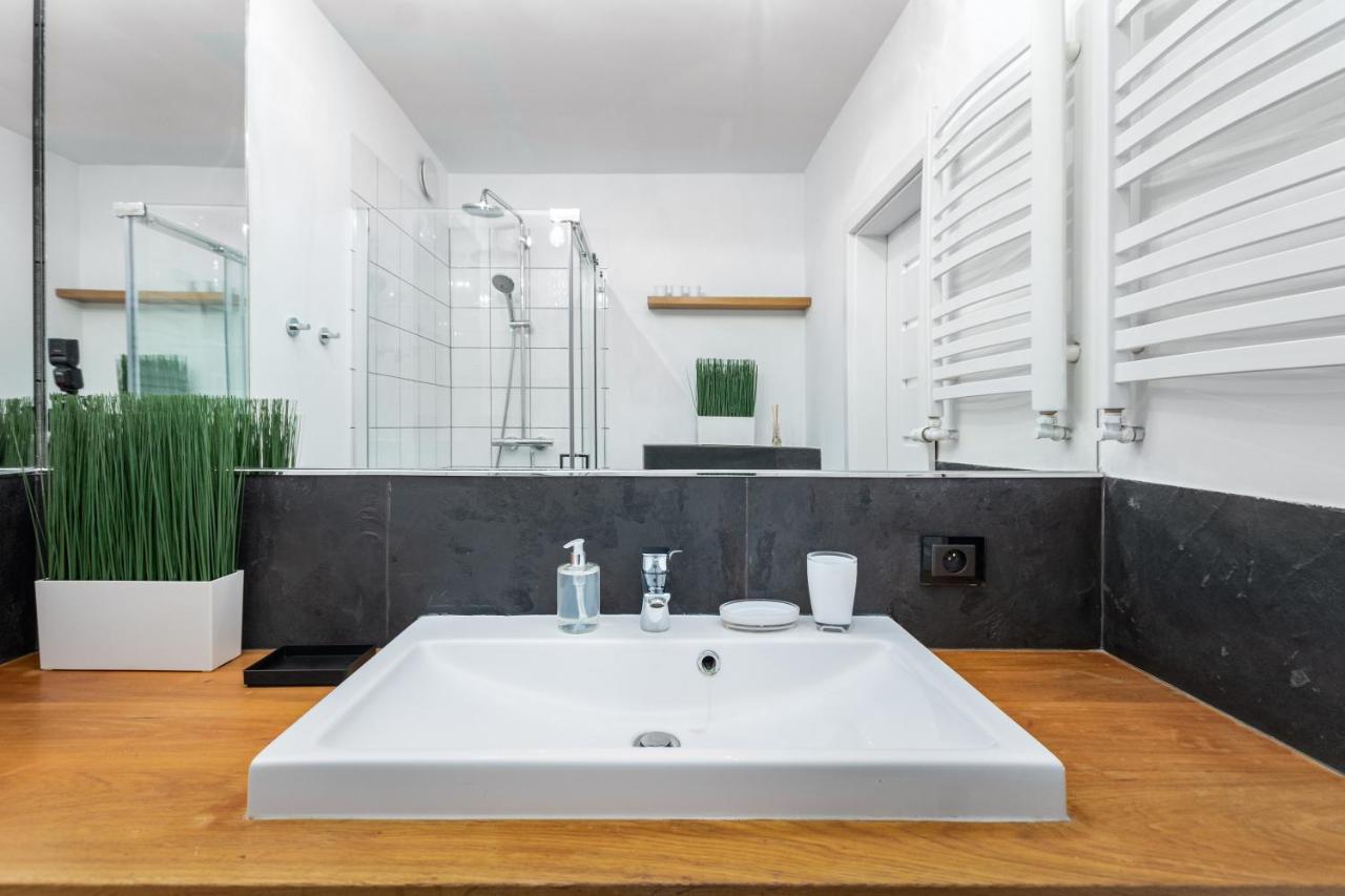Corazziego 4 By Homeprime Warsaw Exterior photo